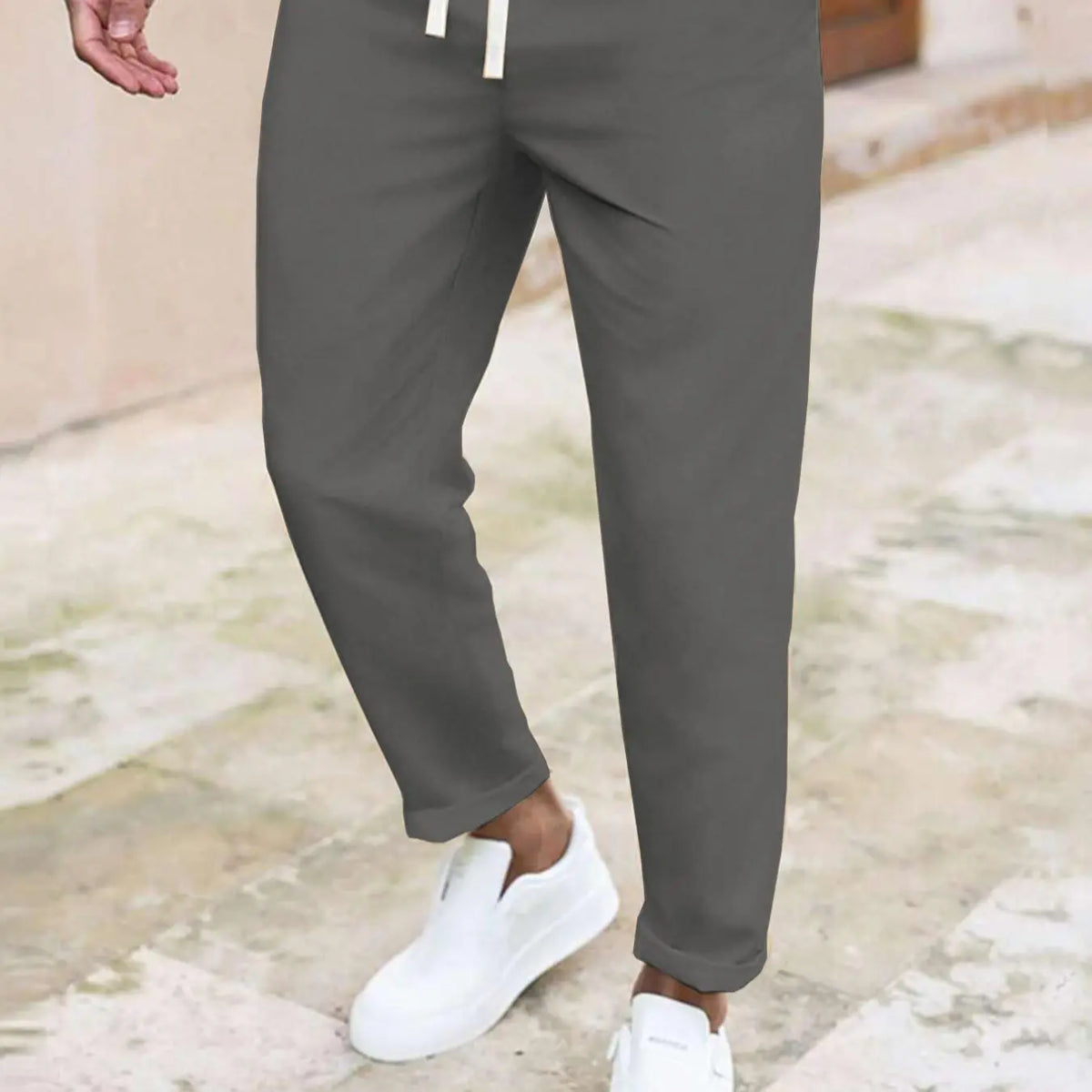 Manfinity Men's Basic Solid Plain Casual Drawstring-Waist Pants with Pockets for Daily Wear, Menswear