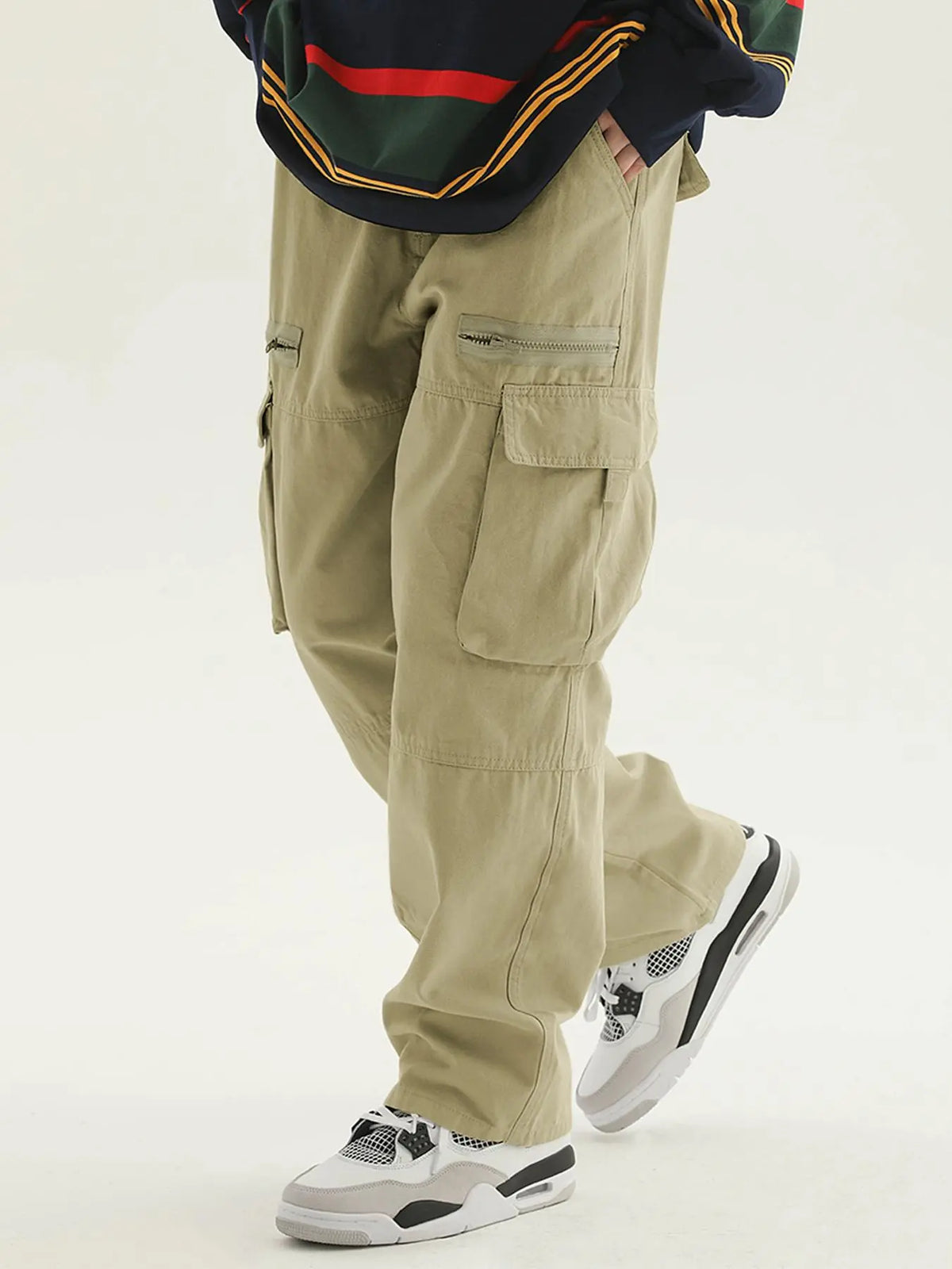 Trendy Multi-Pocket Zipper Loose Work Pants, American Vintage Straight Leg Cargo Pants, Street Style High-Street Casual Trousers, Casual Streetwear Trousers, Casual Drawstring Waist, Casual Everyday Workwear, Cargo Pocket Design