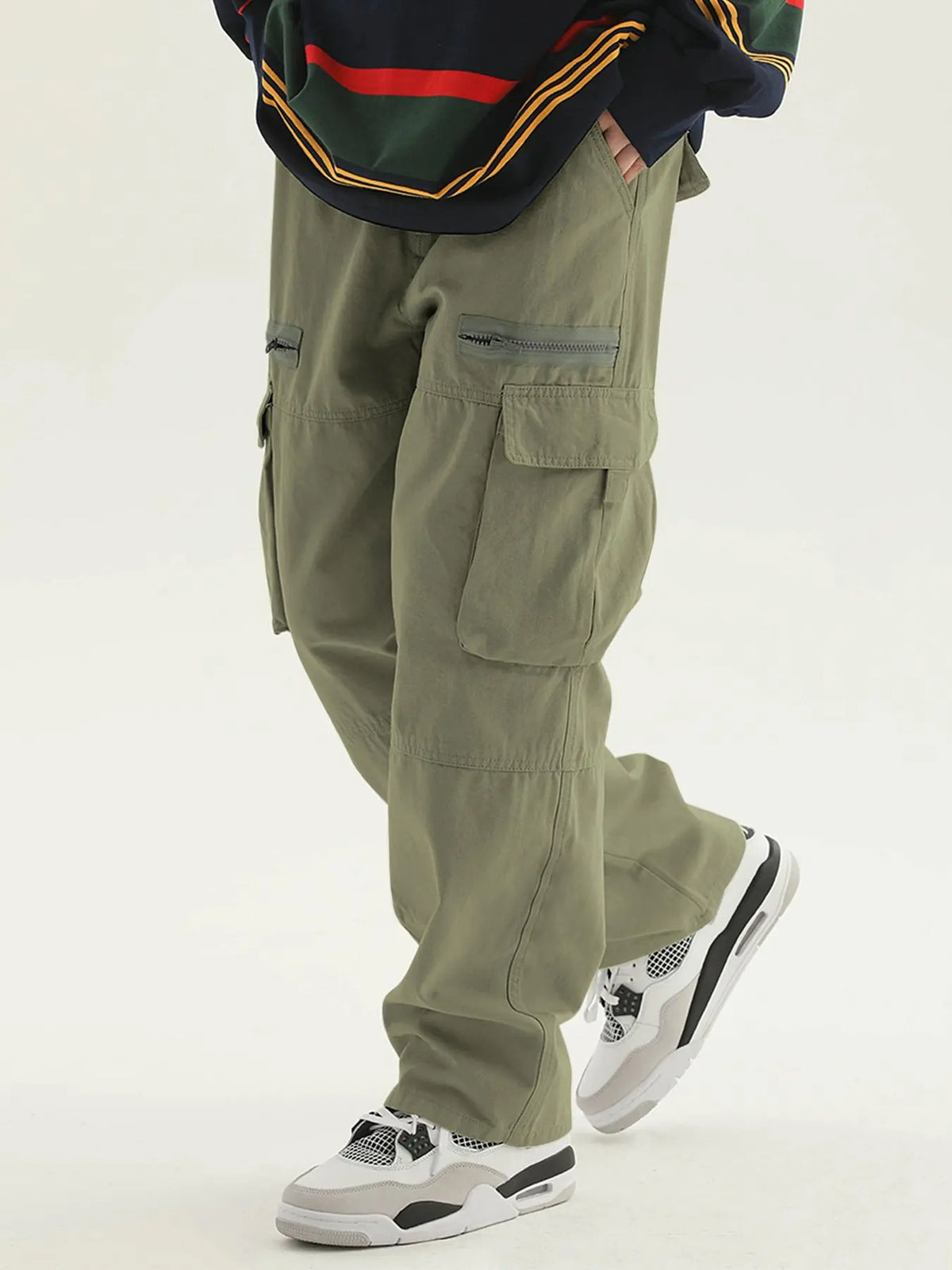 Trendy Multi-Pocket Zipper Loose Work Pants, American Vintage Straight Leg Cargo Pants, Street Style High-Street Casual Trousers, Casual Streetwear Trousers, Casual Drawstring Waist, Casual Everyday Workwear, Cargo Pocket Design