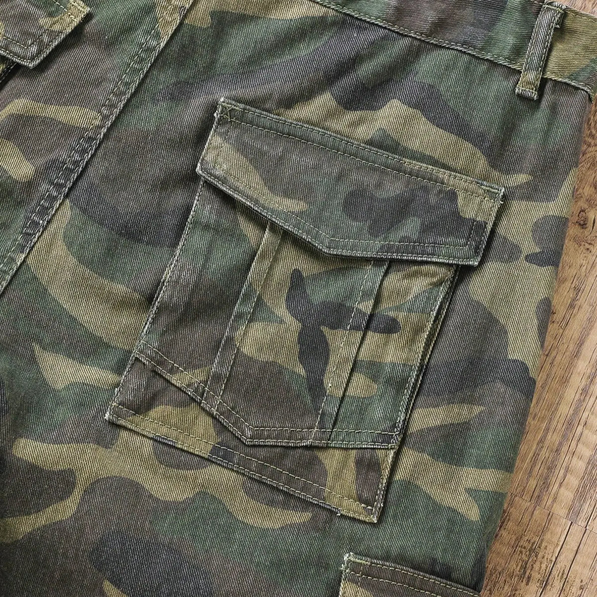 Camouflage Shorts, Workwear Denim Shorts, Multi-Pocket Denim Shorts, Summer Pants, Loose-Fit, Street Style, Cotton, Hip-Hop Fashion, Camo Cargo Short, Camouflage Streetwear Shorts